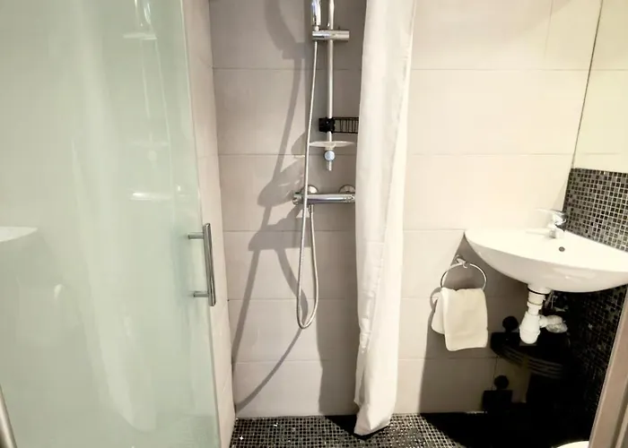 Lovely With Private Terrace In Prime Area