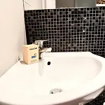 Lovely With Private Terrace In Prime Area Appartement *