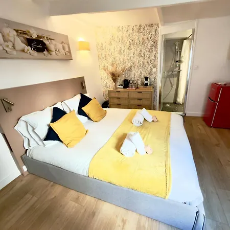 Lovely With Private Terrace In Prime Area Appartamento Parigi