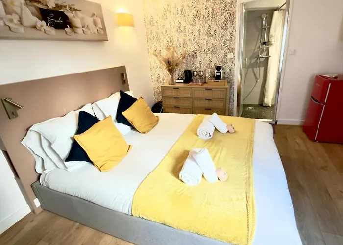 Lovely With Private Terrace In Prime Area Lejlighed Paris